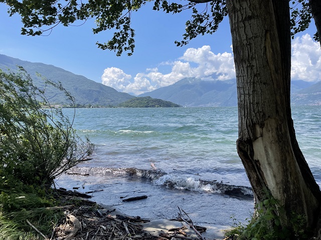 LAGO COLICO